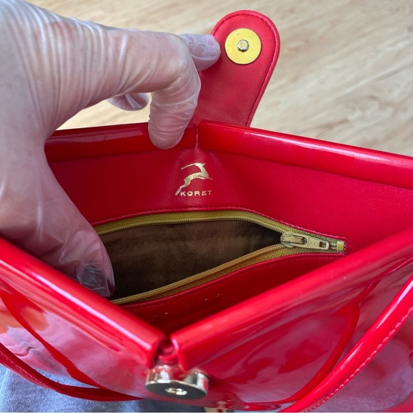 Koret |Korettelak| Clutch Shoulder Bag in Patent Leather Lipstick Red - Picture 5 of 7